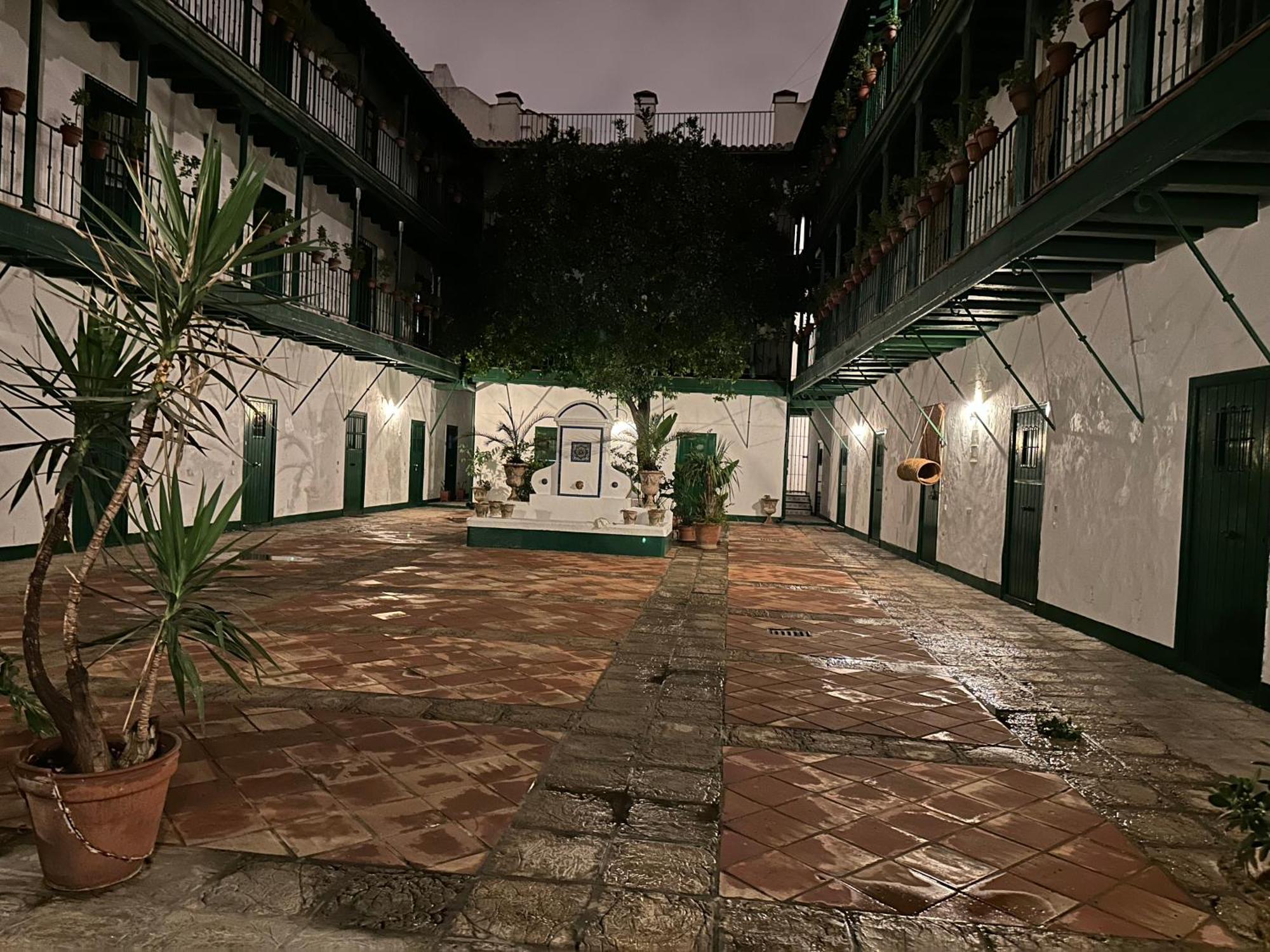 Casa Duque Compartida Familiar 2- Habitacion Bano Propio Севиля Екстериор снимка